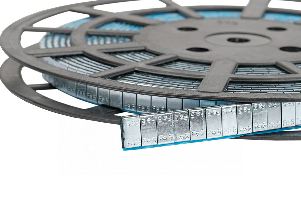 NORDBERG (W5FS2-1000) Грузики самоклеящиеся (1000х5 г) Fe квадратные на бобине
