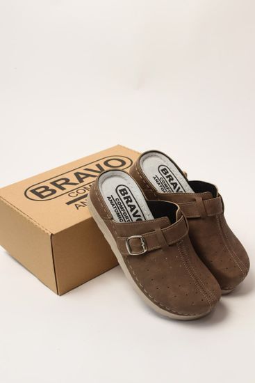 701 | "Aleksandra" | Коричневые женские медицинские сабо с закрытым носом