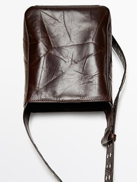 Massimo Dutti Сумка-мешок из кожи наппа с заклепками, коричневый
