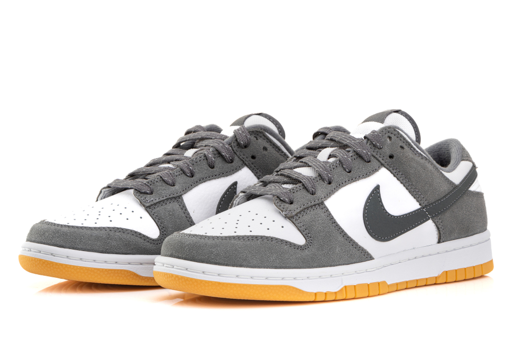 Nike Dunk Low "Grey Gum"