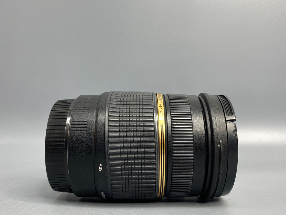 Tamron 28-75mm 2.8, треснут пластиковый хобот