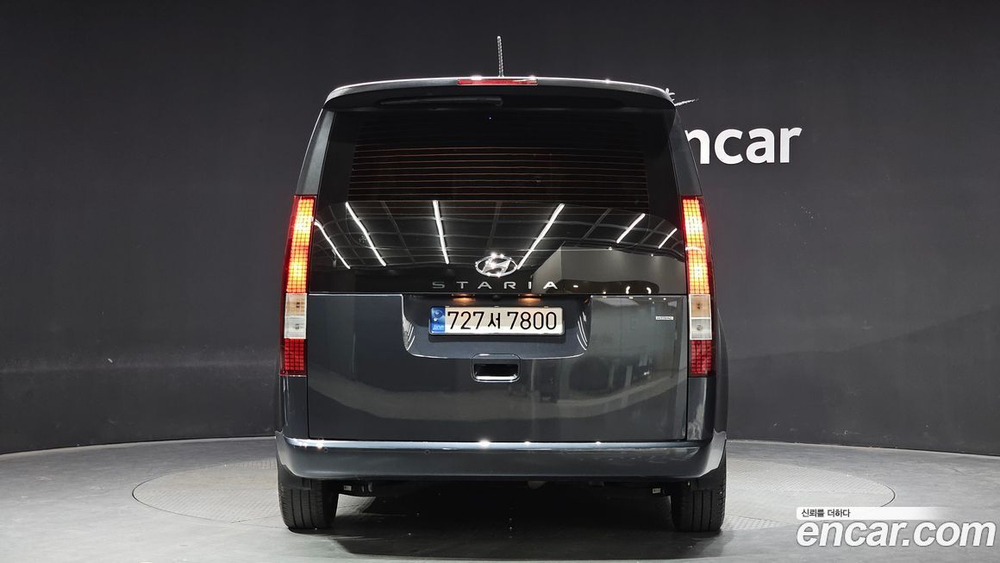 Hyundai Staria 4WD Tourer 11-и местный (06.2022)