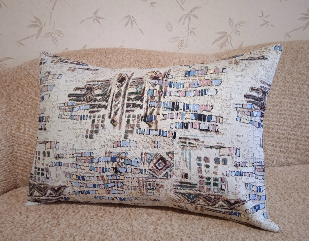 Декоративная гобеленовая наволочка для интерьерной подушки Витраж 68х47