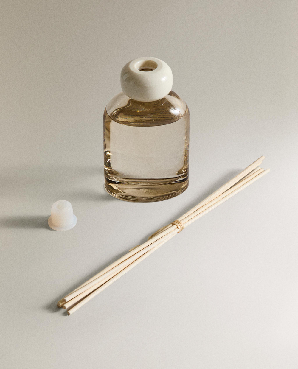 Zara Home Аромадиффузор Clean Blossom 120 мл, тростниковые палочки микадо, аромат цветочный, Розовый