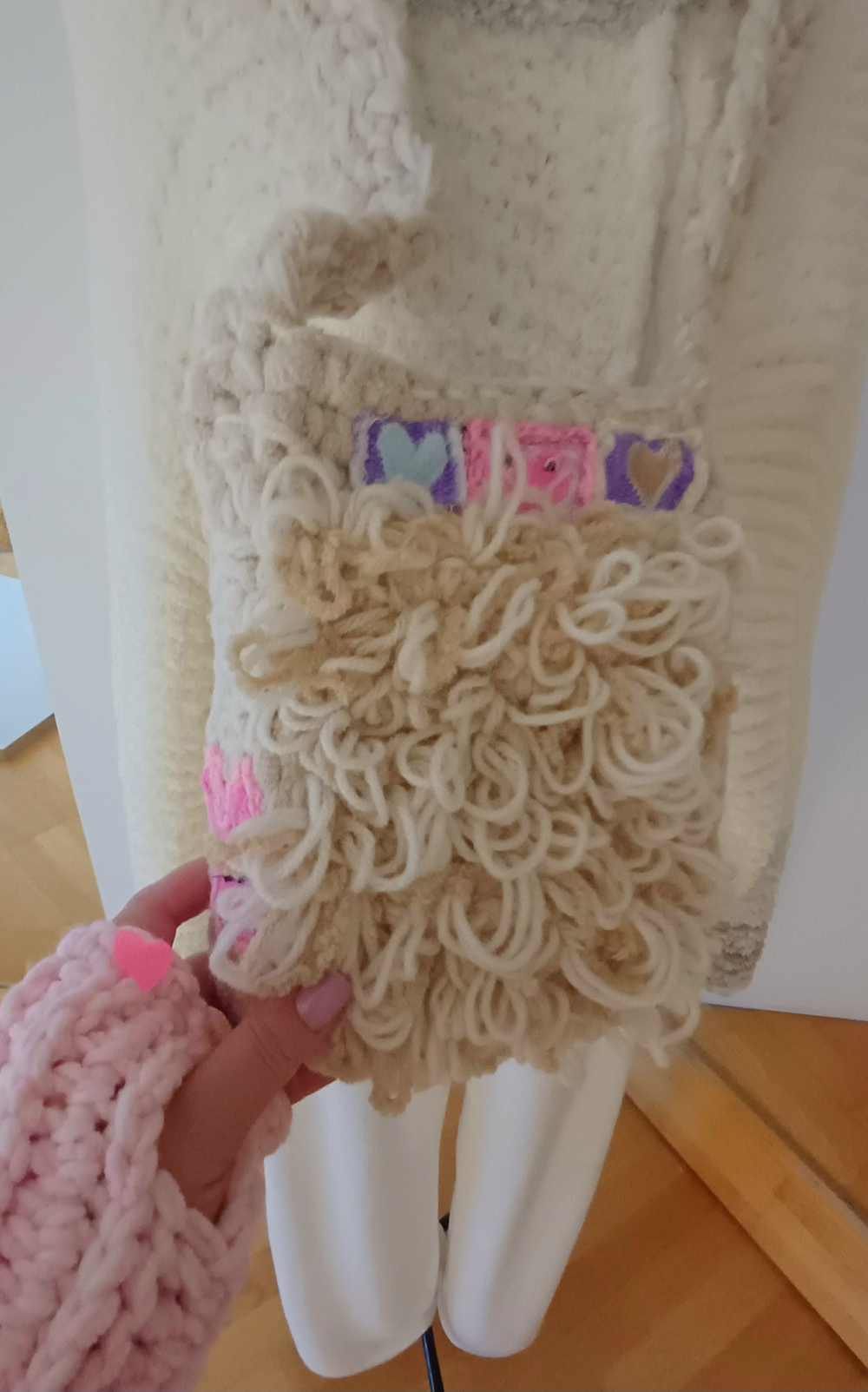 Сумочка кроссбоди и митенки