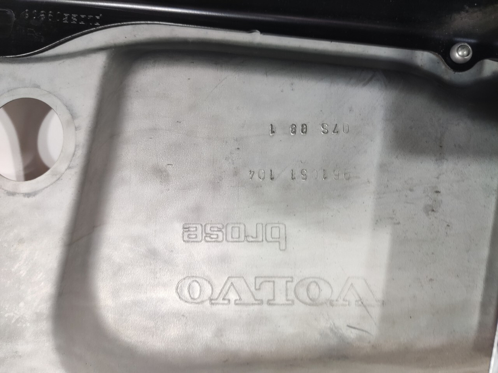 Стеклоподъемник правый в сборе