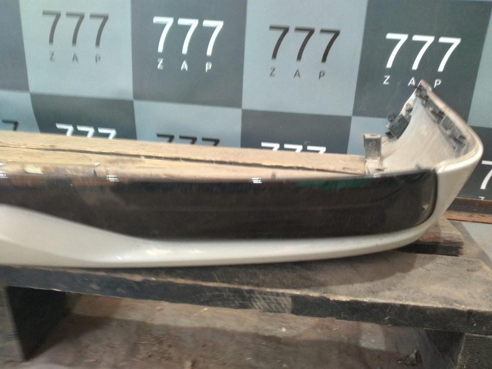 Юбка заднего бампера Executive Toyota Land Cruiser 200 15-21 Б/У Оригинал 76871d8010