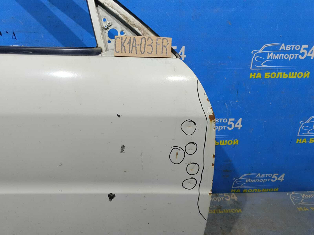 Дверь передняя правая MITSUBISHI LANCER 1998