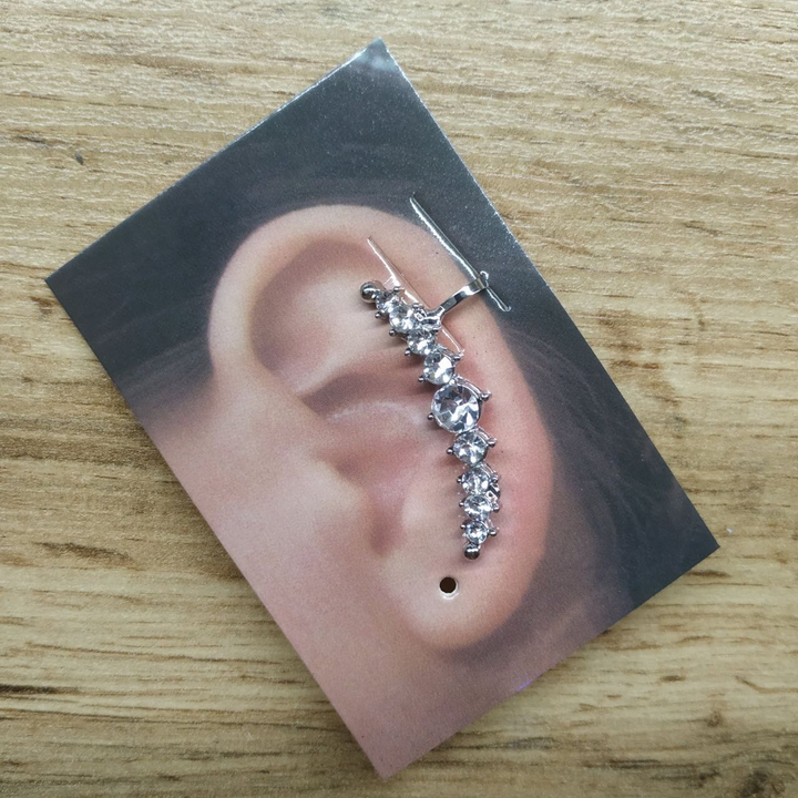 Серьга-кафф 9 кругов стразы цвет серебристый