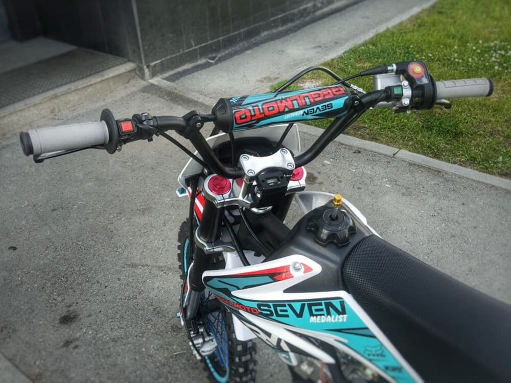 Мотоцикл REGULMOTO SEVEN MEDALIST 150E PITBIKE