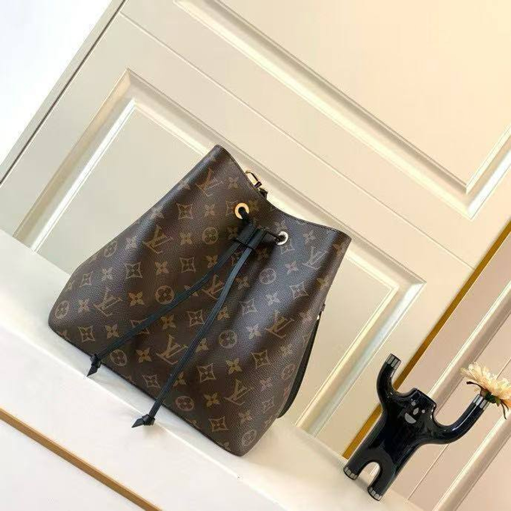 Сумка Louis Vuitton