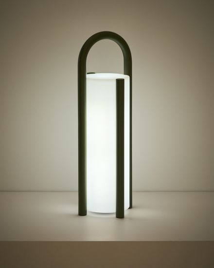 Большая портативная настольная лампа Leros из полиэтилена и стали зеленого цвета