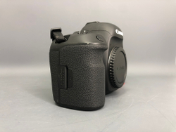 Canon EOS 5D Mark IV 6.900 кадров