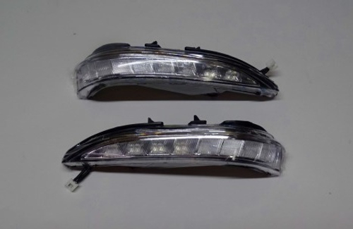 Повторитель поворота /2180 Lada Vesta/ на зеркало под Лексус (TLT)