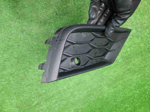 Решетка переднего бампера правая VW Tiguan 2 16-20