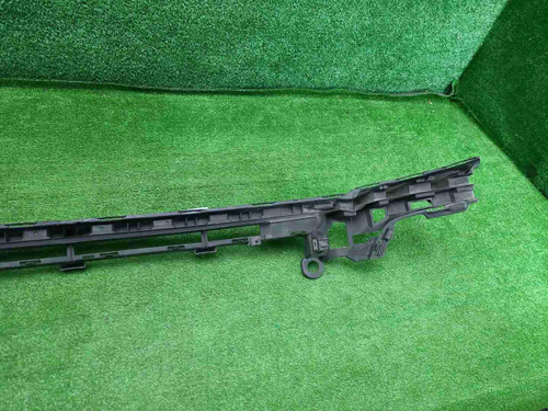 Кронштейн переднего бампера Mercedes E W213 16-21