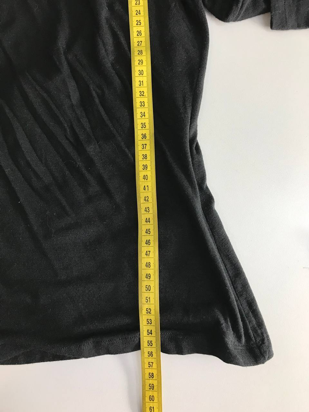 Кофта Blumarine с украшенным декольте, маркировка 36, визуально на 42 размер