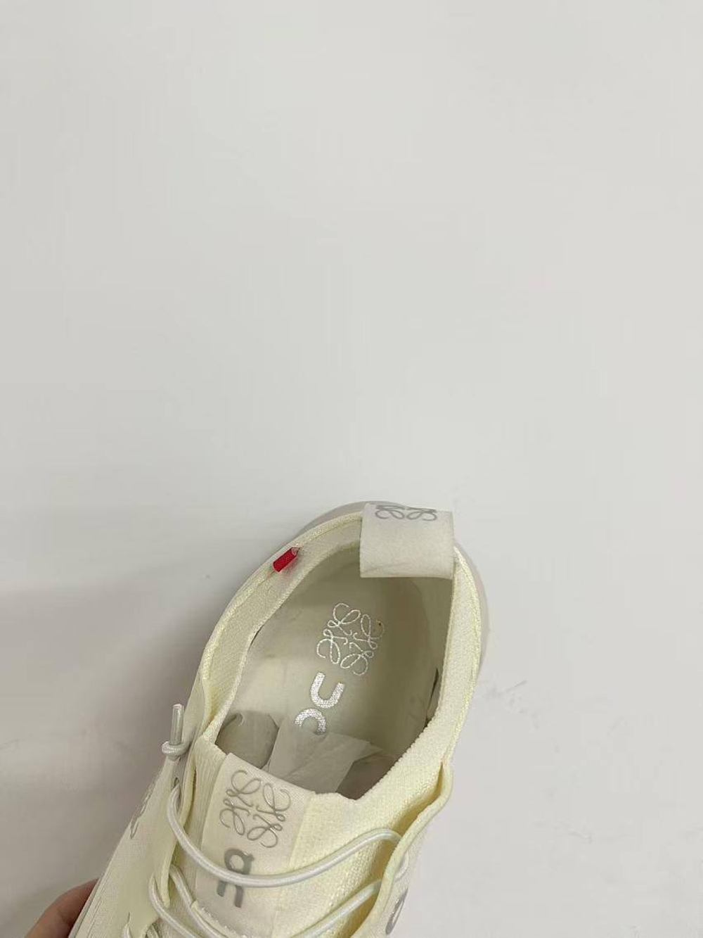 Кроссовки Loewe