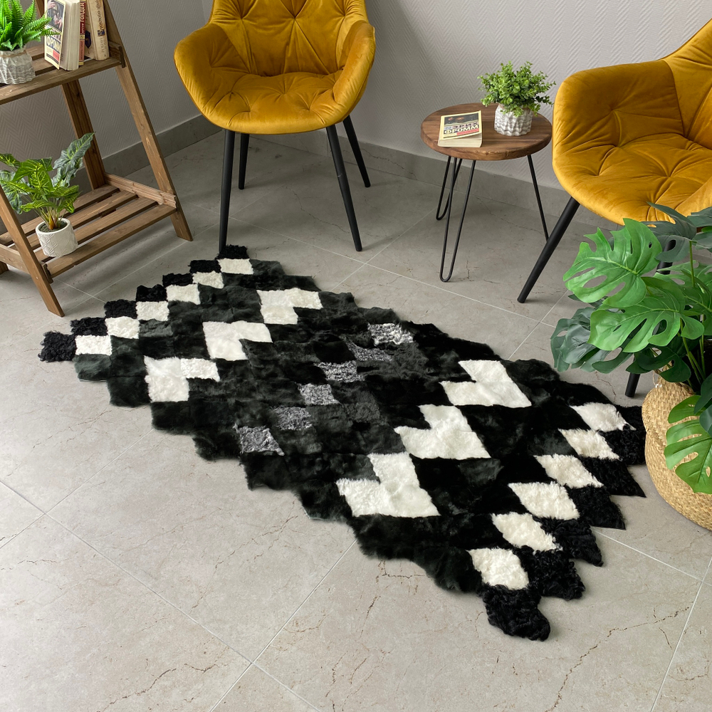 Коврик прикроватный накидка на кресло из кусочков овчины, 160 х 70 см.