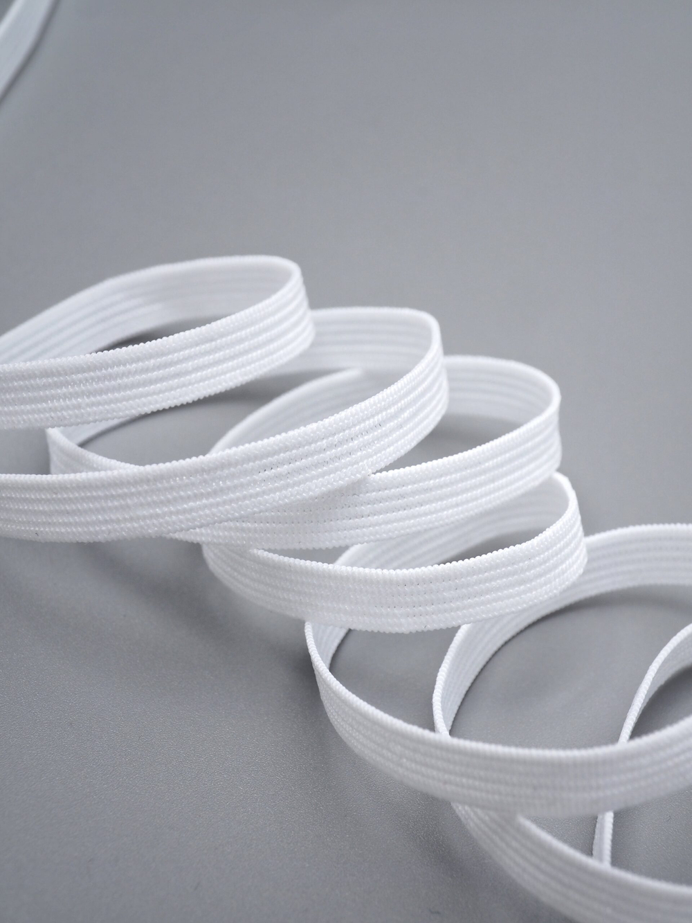 Резинка узкая бельевая белая ширина 6 мм