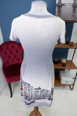 Платье Arisha с красивым принтом 44 размер