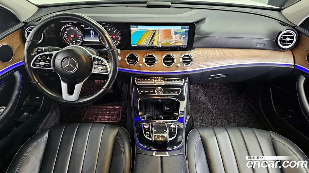 Mercedes-Benz E-Class W213 E220d Exclusive (08.2019)