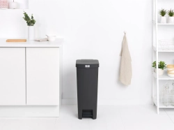 Brabantia Контейнер для мусора StepUp 40л Темно-серый