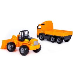 Автомобиль бортовой и трактор-погрузчик в наборе
