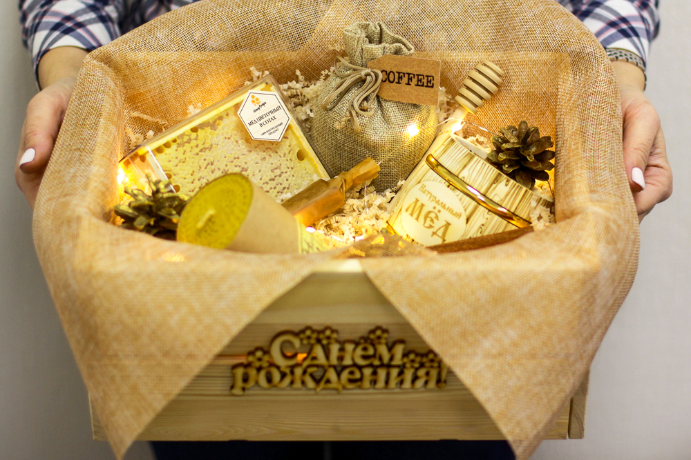 Медовый подарочный набор HoneyForYou в деревянном ящике "С Днем Рождения!"