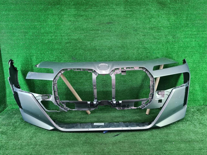 Бампер передний BMW 7er G70 (2022-н.в.) M-paket