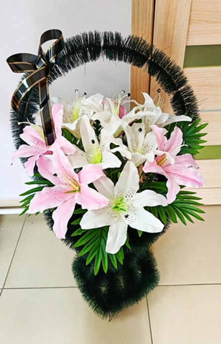 Венок крупные лилии .Арт Е 002