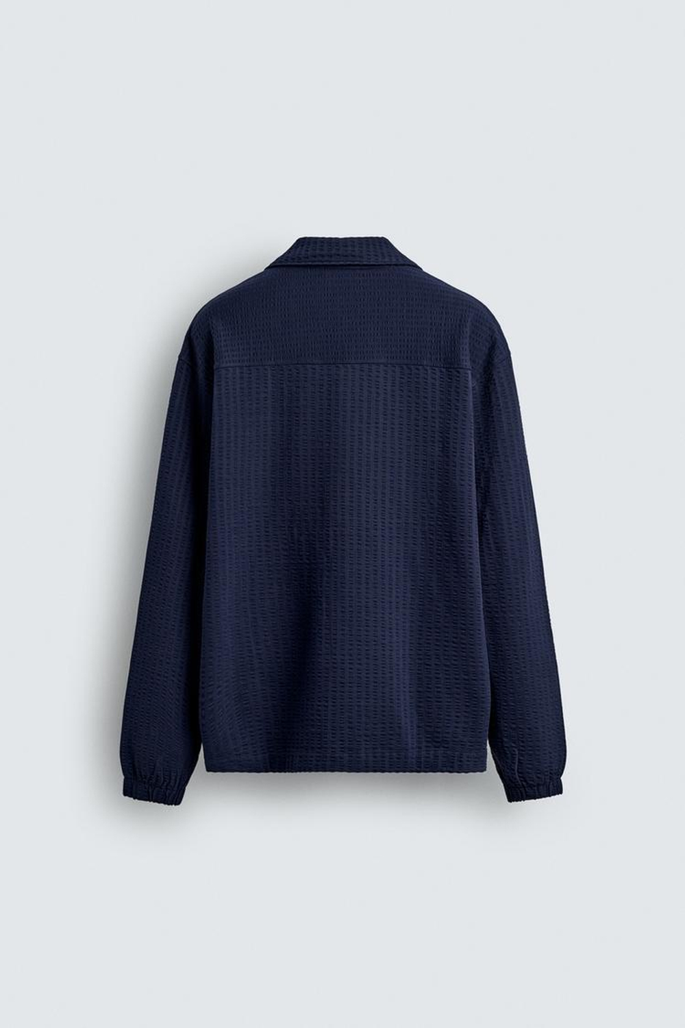 ZARA КУРТКА-РУБАШКА ИЗ ЖАТОЙ ТКАНИ КОМФОРТНОЙ ПОСАДКИ, МОРСКОЙ СИНИЙ