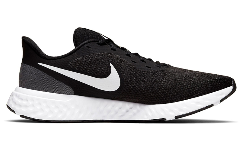 Кроссовки Nike Revolution 5