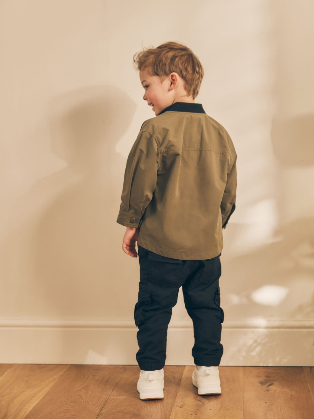 Бомбер и футболка в комплекте для мальчика Next K83-454, Хаки, Белый