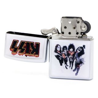 Зажигалка KISS группа на белом фоне (220)