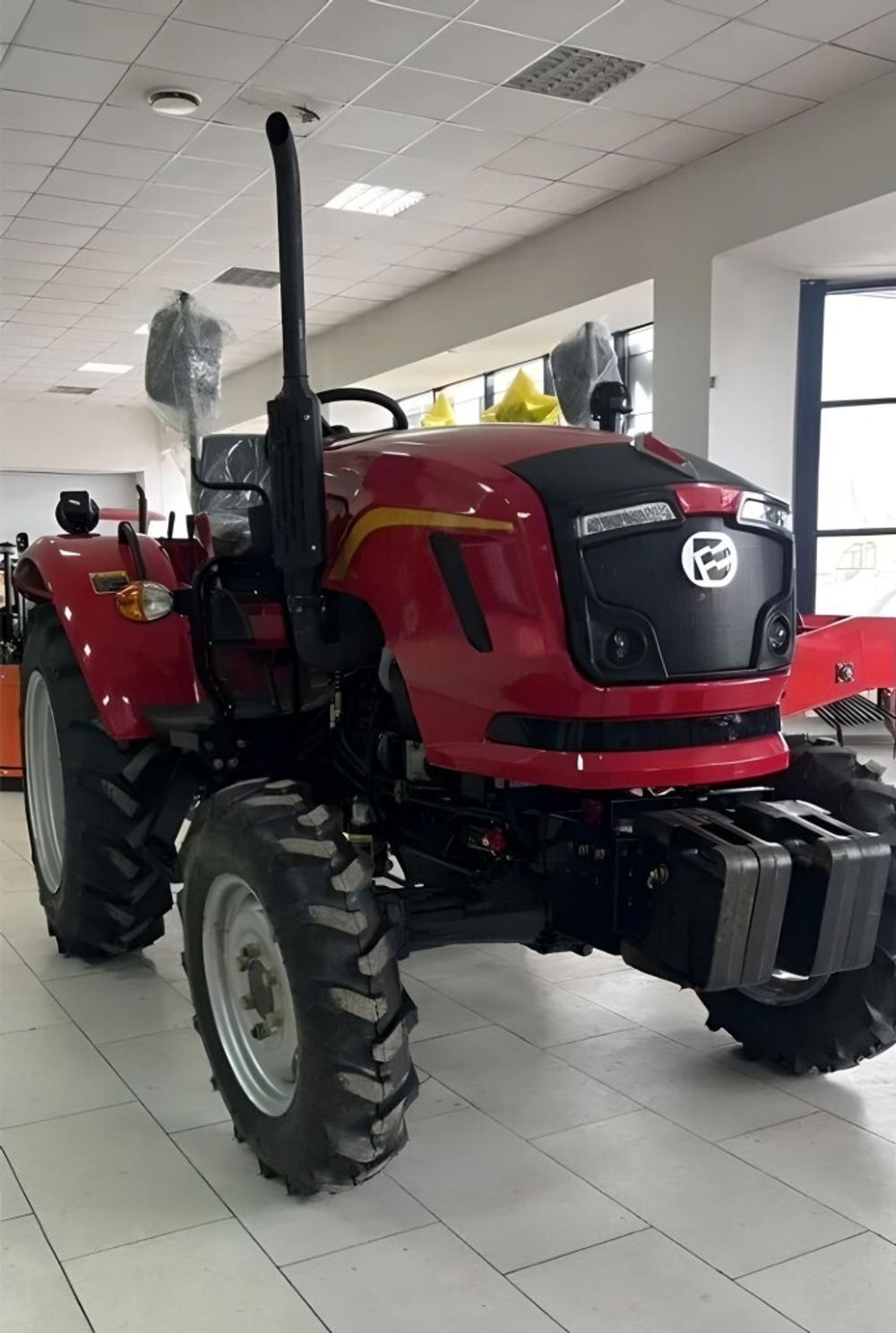 Трактор (минитрактор) Dongfeng DF-244 G2 NEW Рейстайлинг
