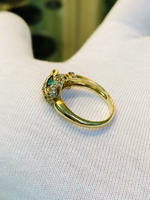 Золотое кольцо пантера с изумрудом и бриллиантами