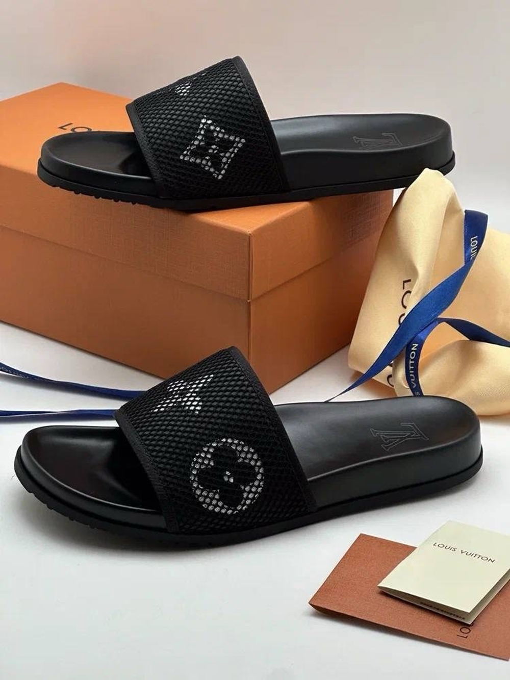 Тапочки Louis Vuitton