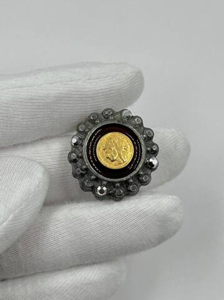 Накладка на пуговицу в античном стиле