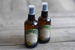 Окопник лекарственный, гидролат травы