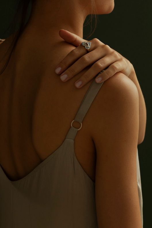 Кольцо VISION серебро с белым Топазом / The Mineral Bar