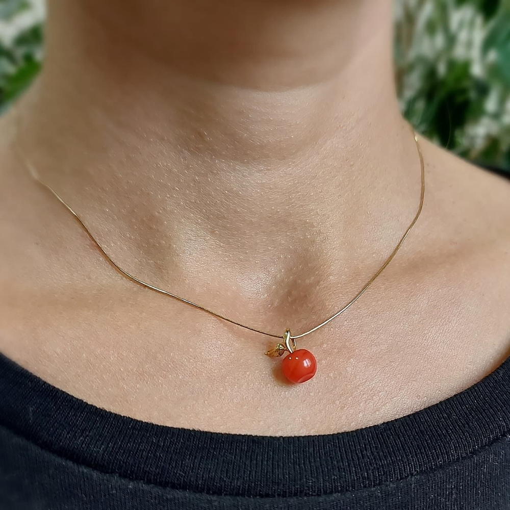 Ефимов Золотая подвеска "Наливное яблочко" 585 пробы с цельным натуральным янтарем