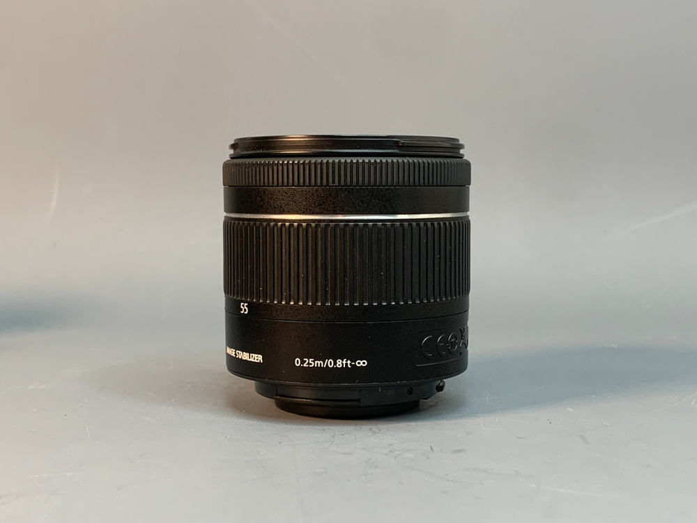 Canon 250D Kit 18-55mm STM 42.000 кадров