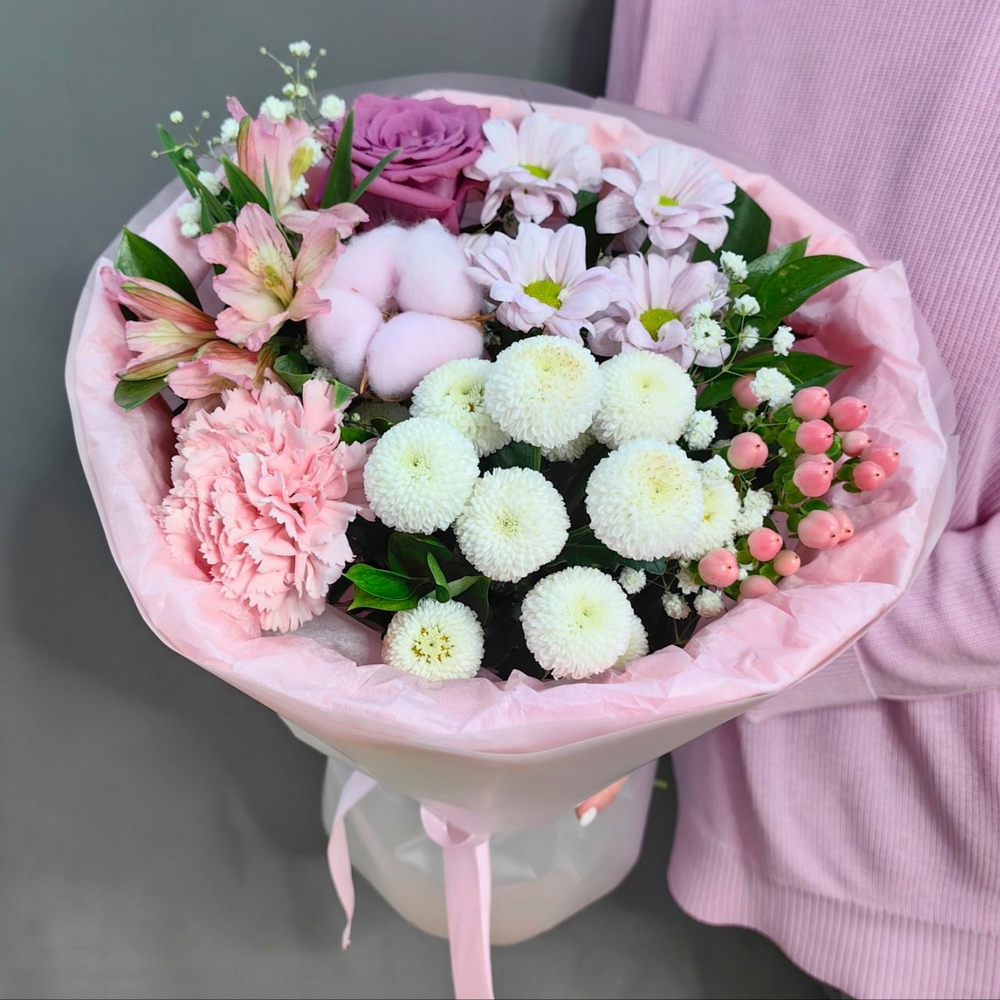 Авторский букет в розовой гамме