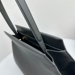 The Row Sienna