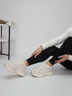 Кроссовки женские демисезонные