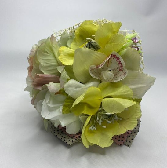 Свадебный букет из маков из орхидей