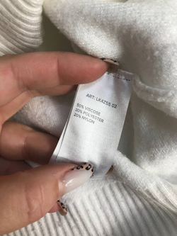 Джемпер Ostin для базового образа,маркировка ХS, визуально на 42 размер