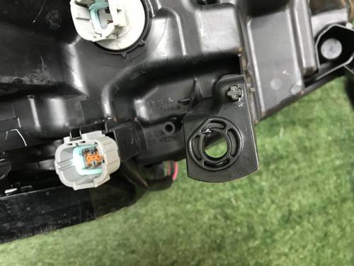 Фара левая Nissan X-Trail T32 (2017-2022) галоген