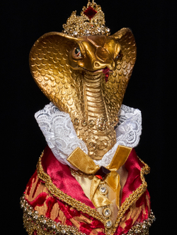 Елочная игрушка Змея на шаре 10х30см ChristmasDeLuxe красная